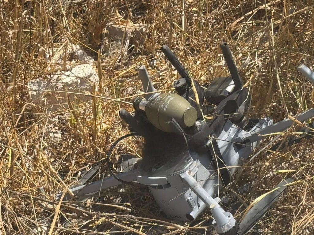 Israeli glider south Lebanon